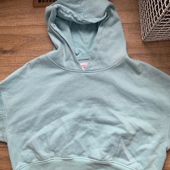 Light blue cropped hoodie - Picture 2 of 3